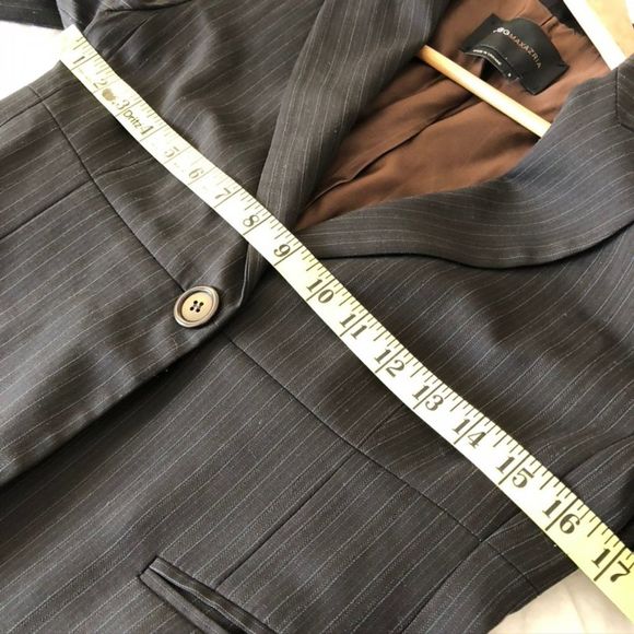 V BCBG Blazer Brown With Light Blue Pinstripes S - Picture 8 of 8